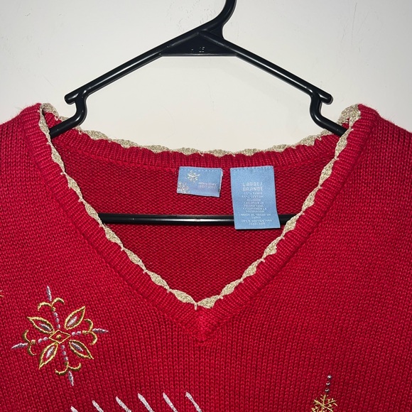 Holiday Editions Red with Gold Snow Flakes Christmas Sweater Size large - Picture 2 of 4